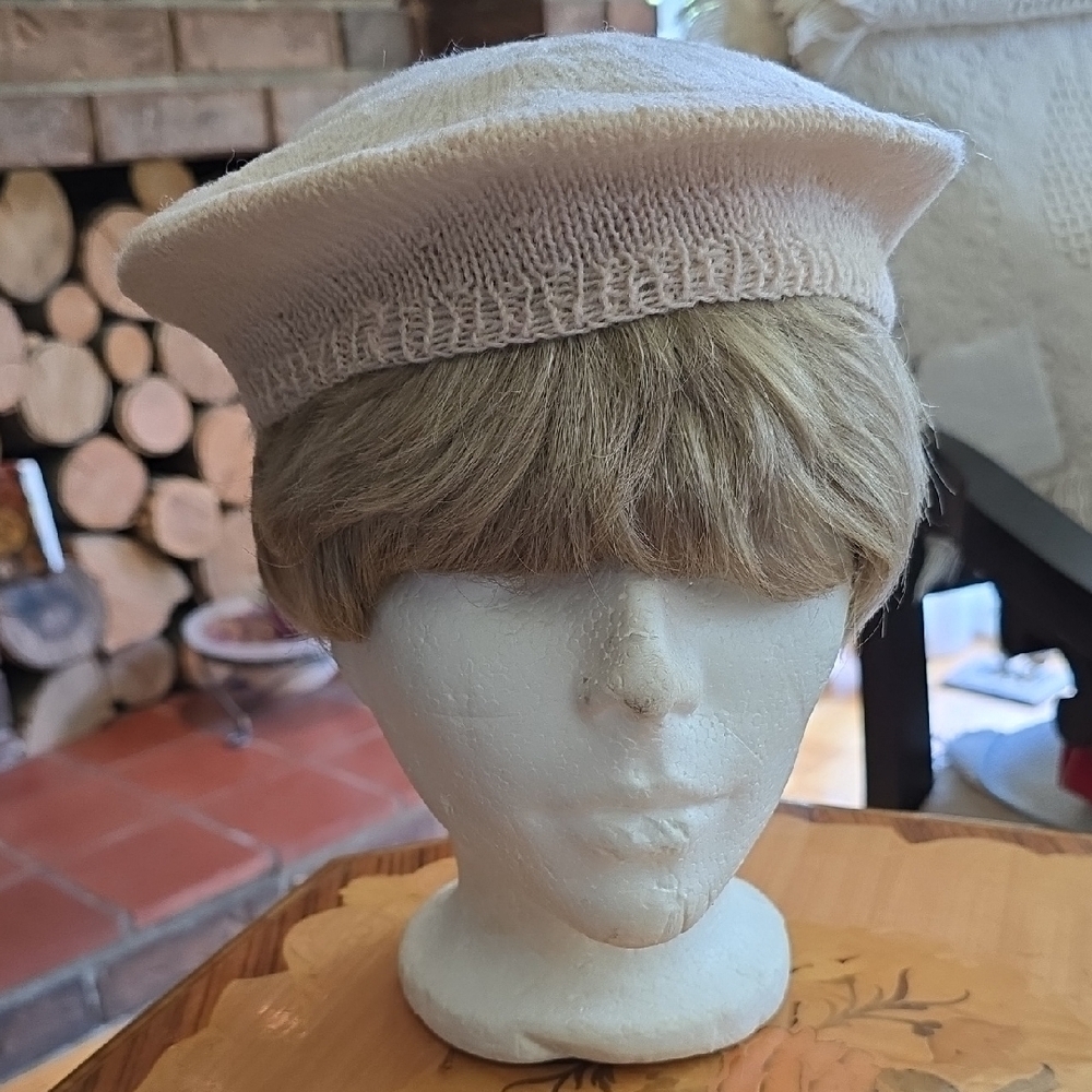 Vintage Knit Child's Off-white / Cream Tam Cap / Beret Hat​​